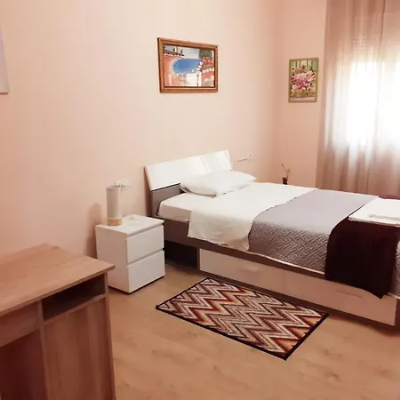 Apartamento Zana's Tirana