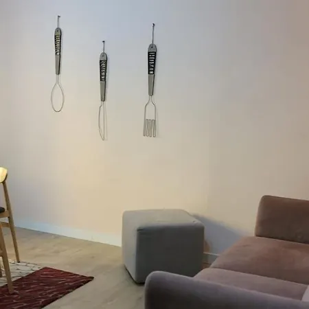 Zana's Apartamento Tirana